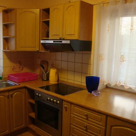 Apartman *
